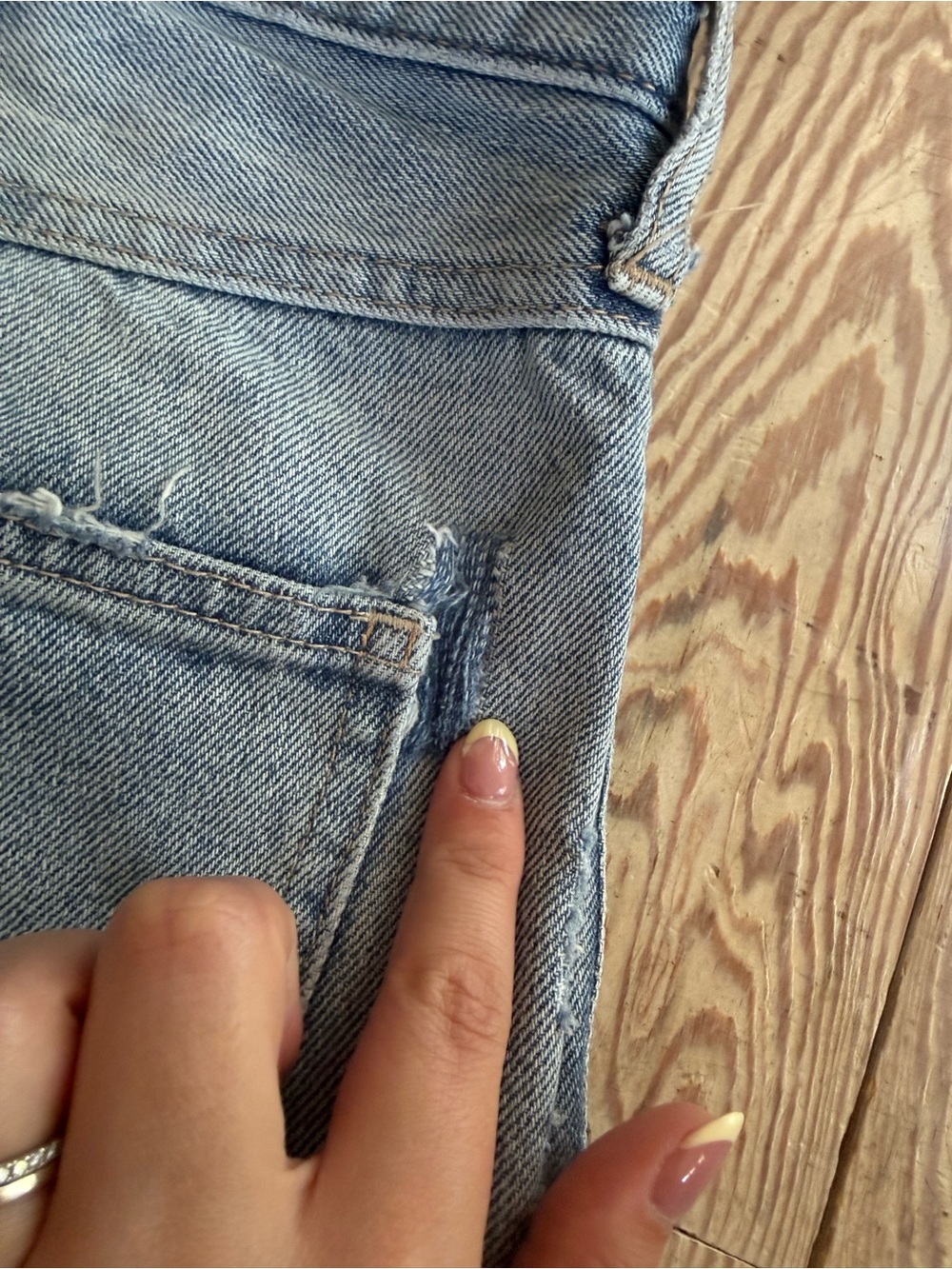 We The Free Denim Shorts Size 31 - Picture 6 of 6